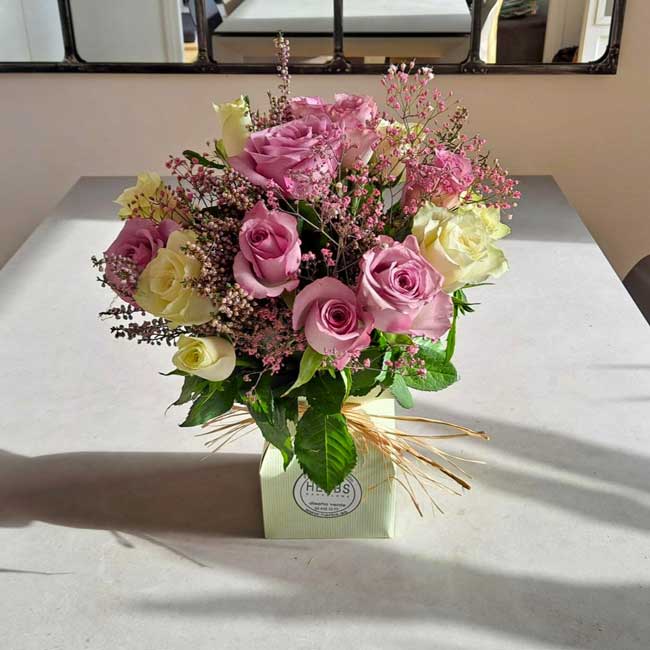 OFERTA RAMO 15 ROSAS COLORES SUAVES 2 ramo-rosas-blancas-rosa-en-barcelona