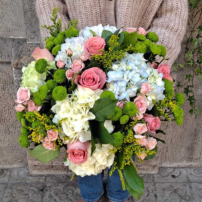 RAMO CON HORTENSIAS "DUBAI" 6 comprar-ramo-hortensias-en-barcelona